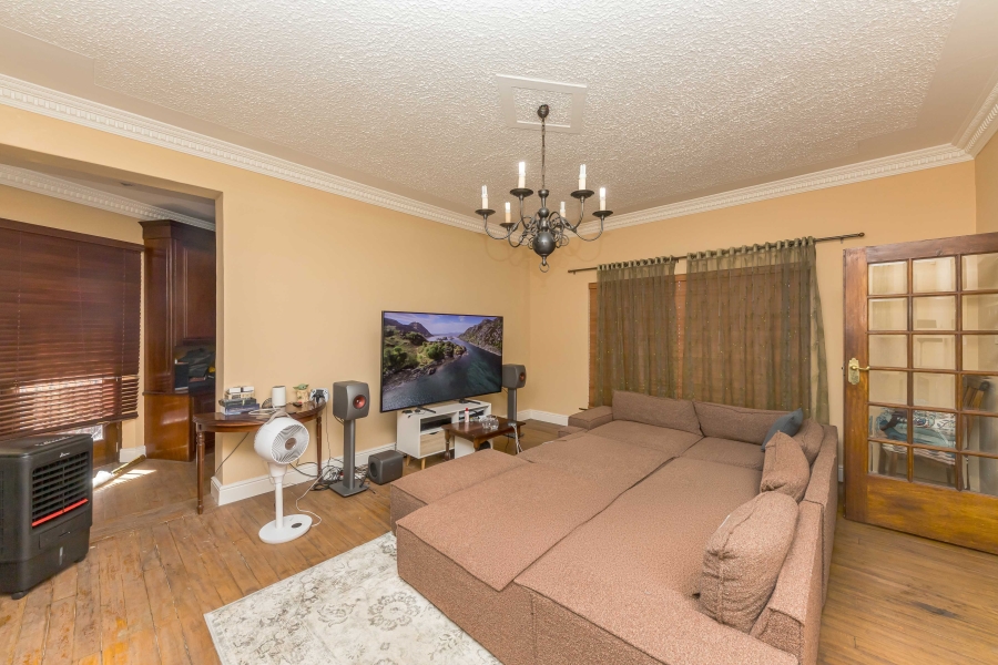 4 Bedroom Property for Sale in Oranjezicht Western Cape